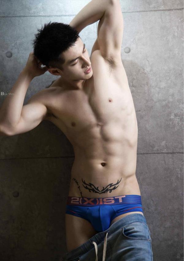 VIRILE-No.02-ebook--bts-video